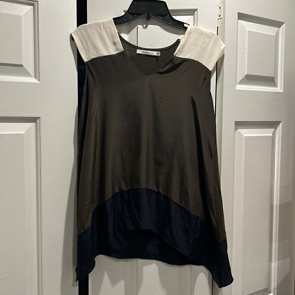 Bailey 44 Flowy Top, Size XS